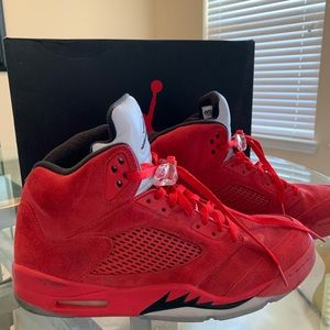 Air Jordan retro 5 university red/black size 12